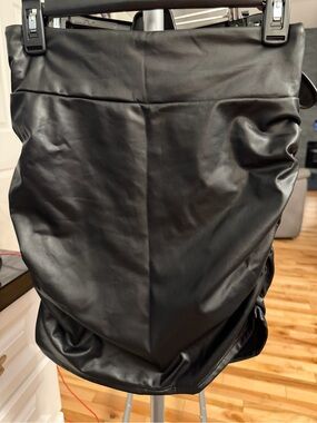 HALARA Black Faux Leather Skort with Sleek Paneling